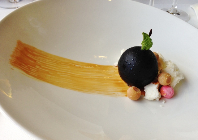 Restaurante_La_Salita_Fruta_pasión_corazón_yogurt